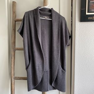 Cozy gray short sleeve cardigan